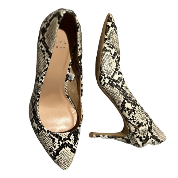 A new day shoes | Snakeskin | PreLoved | Size: 7.5 - Picture 3 of 4